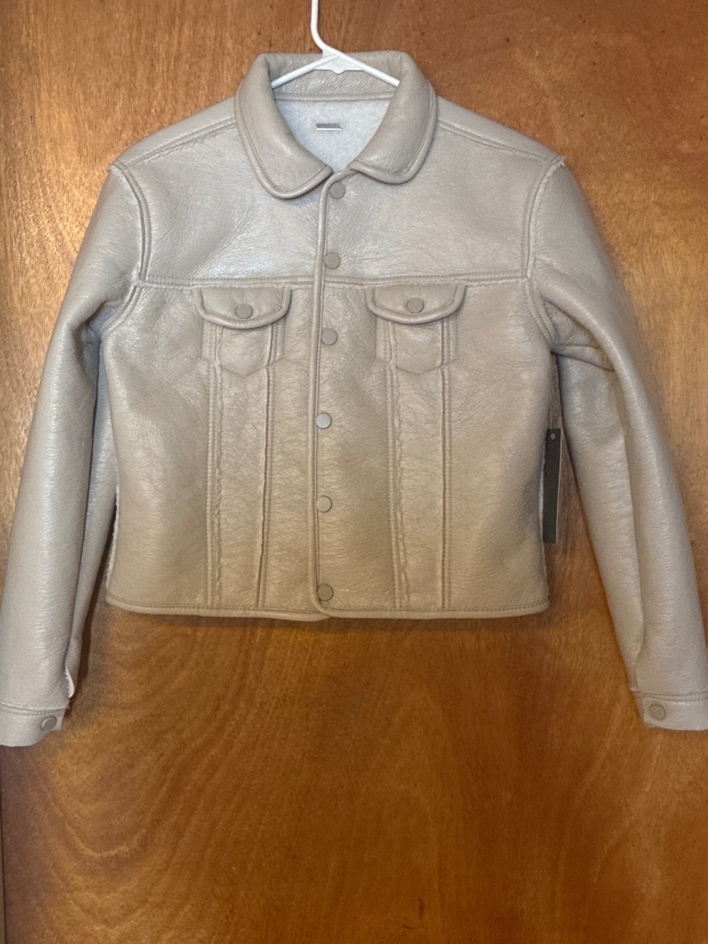 Tracttr Sherpa lined Cream/Grey Faux Leather Cropped Jacket